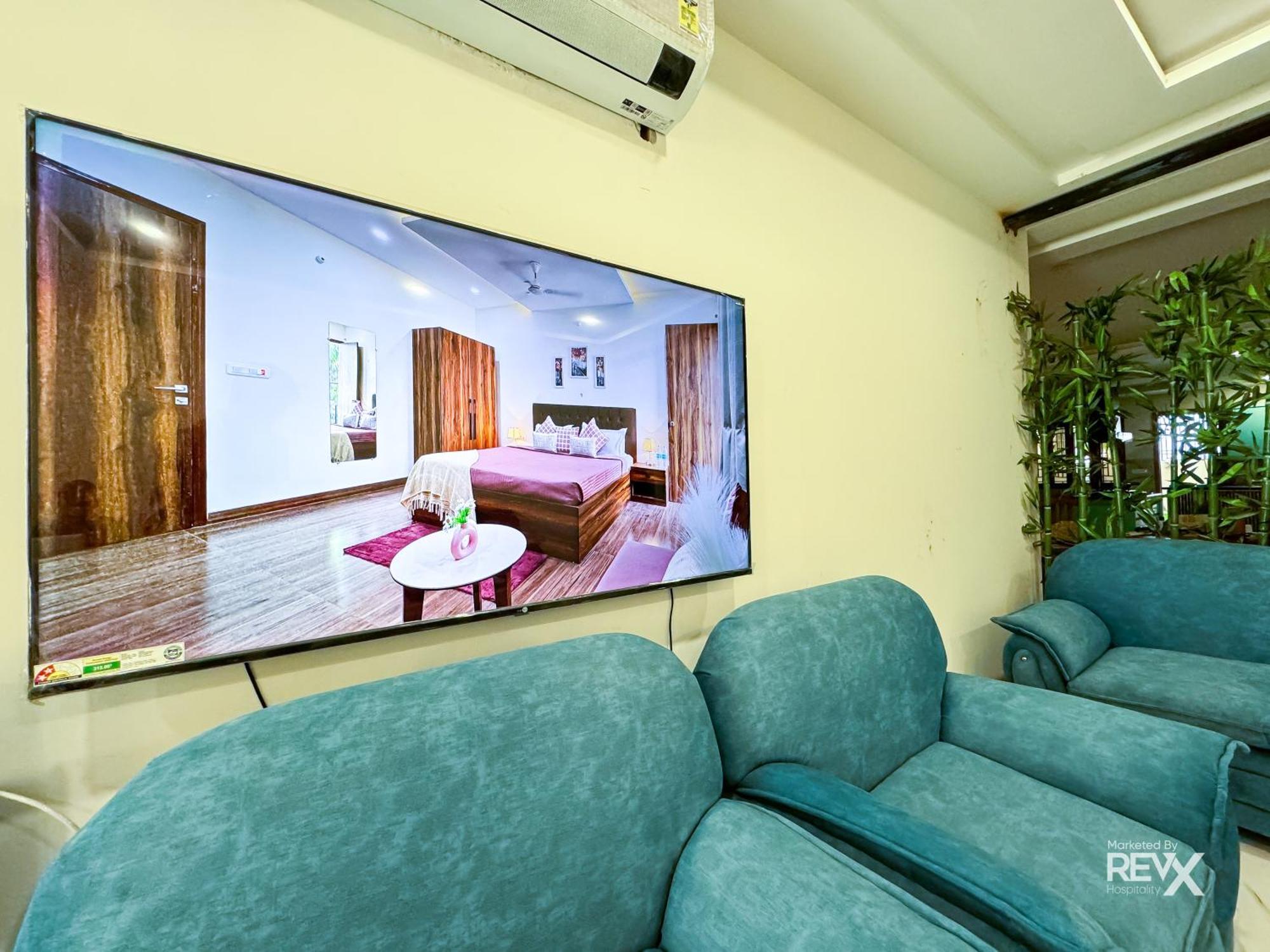 Guru Sadan A Luxe Stay Ayodhya ภายนอก รูปภาพ