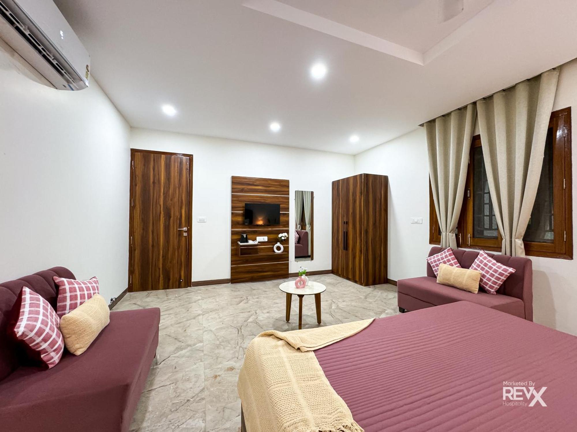 Guru Sadan A Luxe Stay Ayodhya ภายนอก รูปภาพ