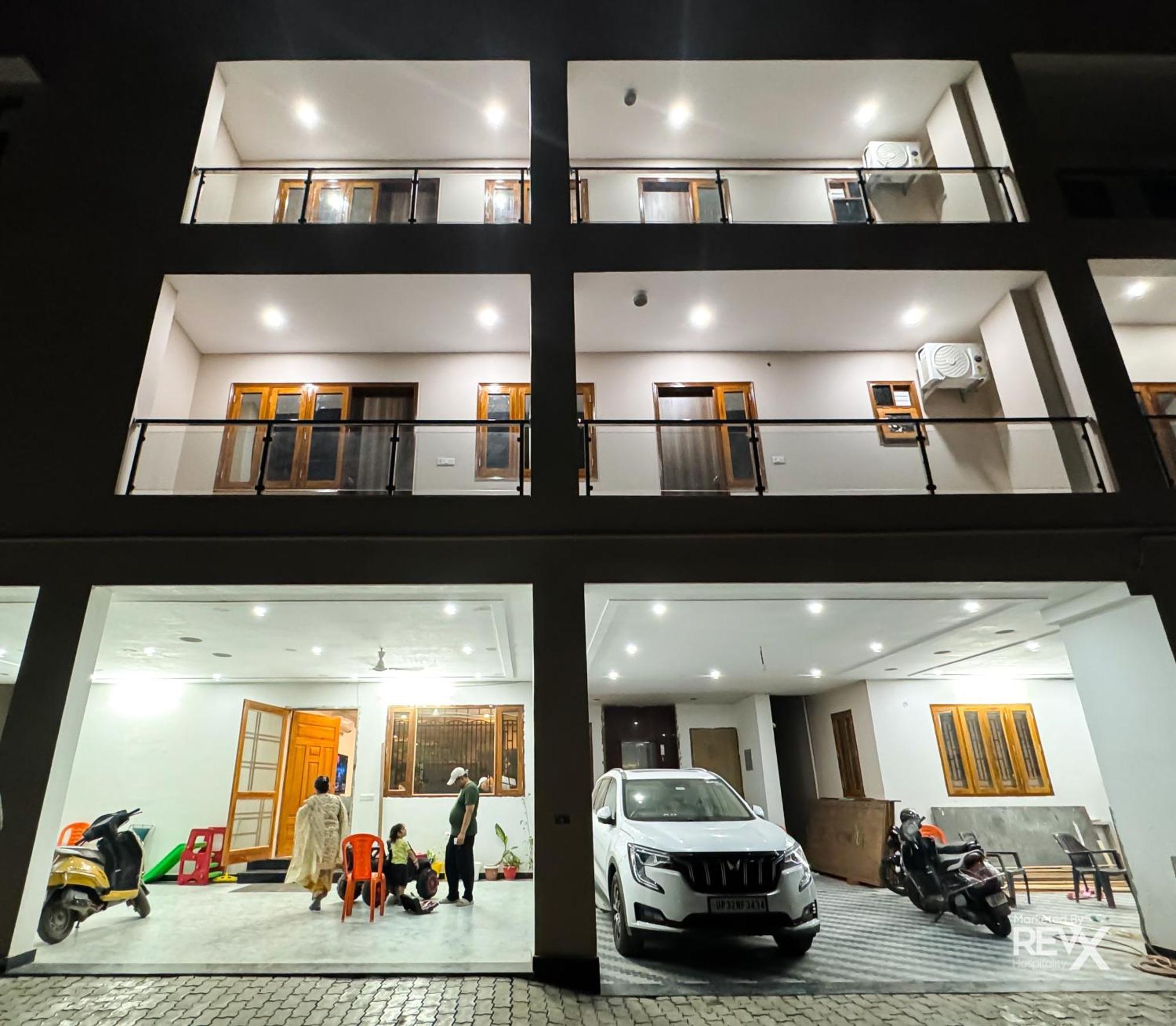Guru Sadan A Luxe Stay Ayodhya ภายนอก รูปภาพ