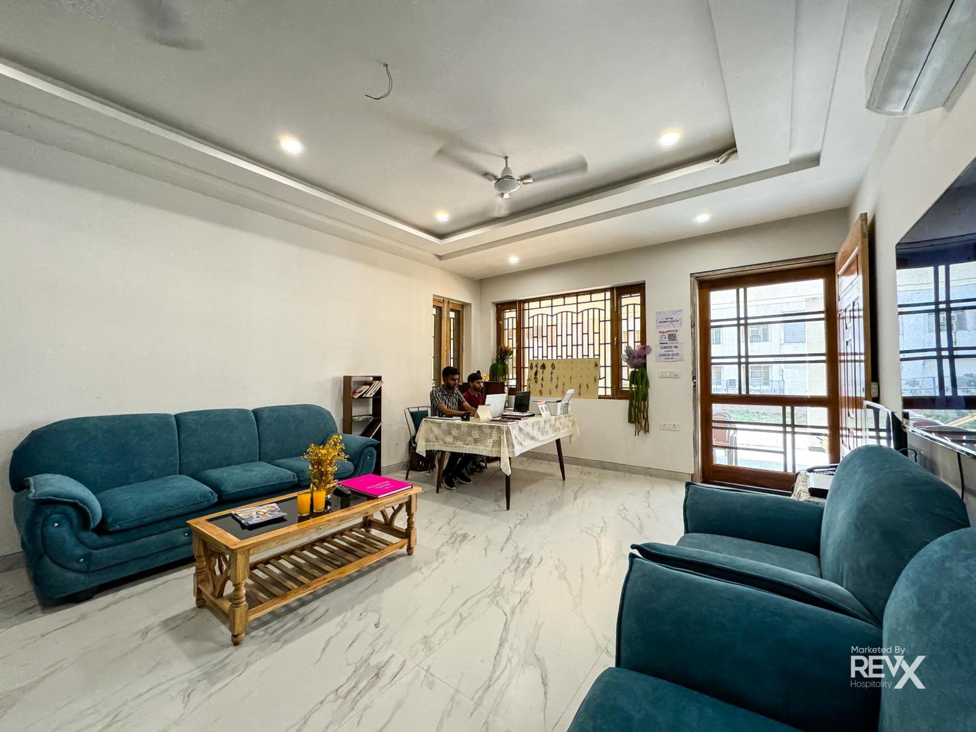 Guru Sadan A Luxe Stay Ayodhya ภายนอก รูปภาพ