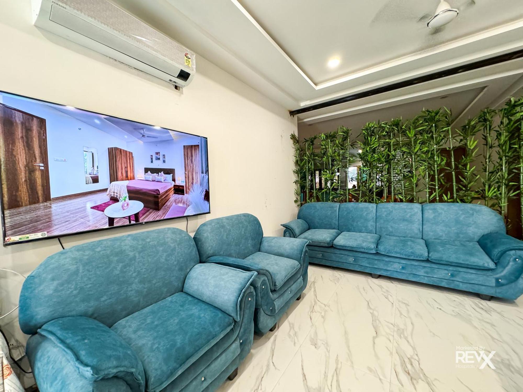 Guru Sadan A Luxe Stay Ayodhya ภายนอก รูปภาพ