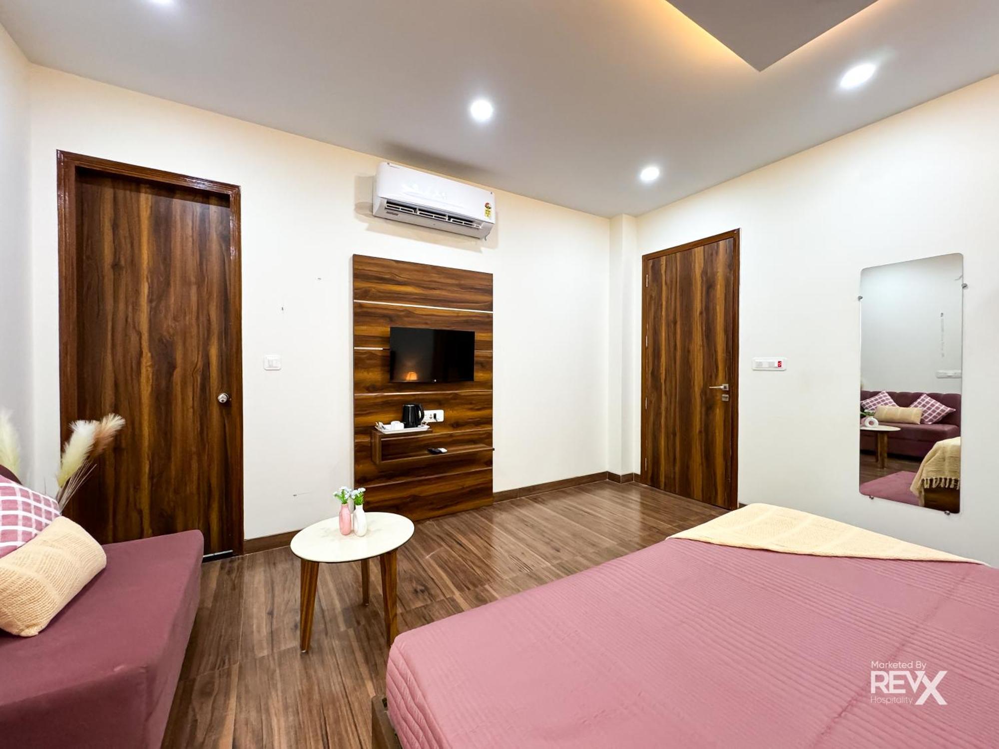 Guru Sadan A Luxe Stay Ayodhya ภายนอก รูปภาพ