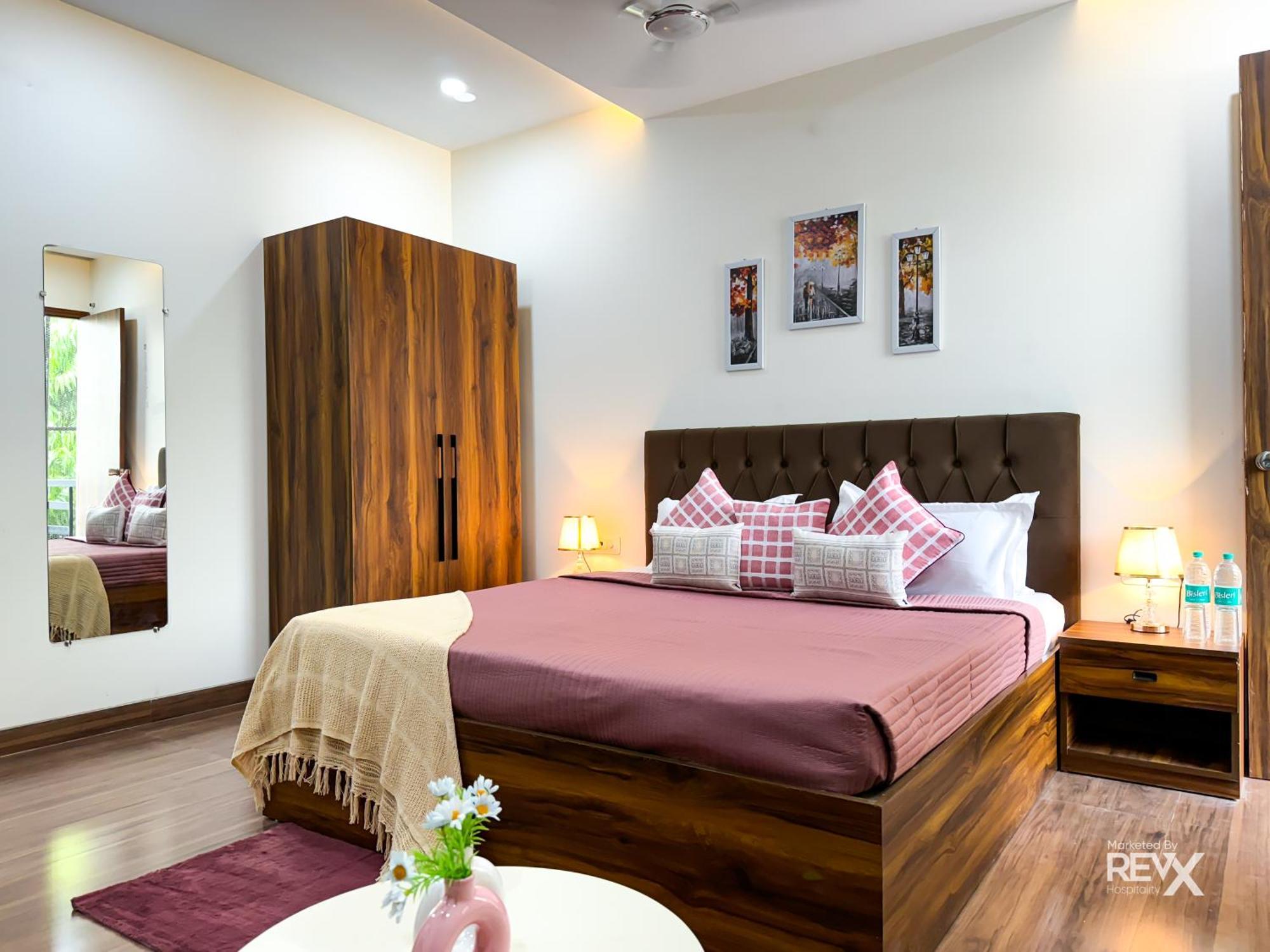 Guru Sadan A Luxe Stay Ayodhya ภายนอก รูปภาพ